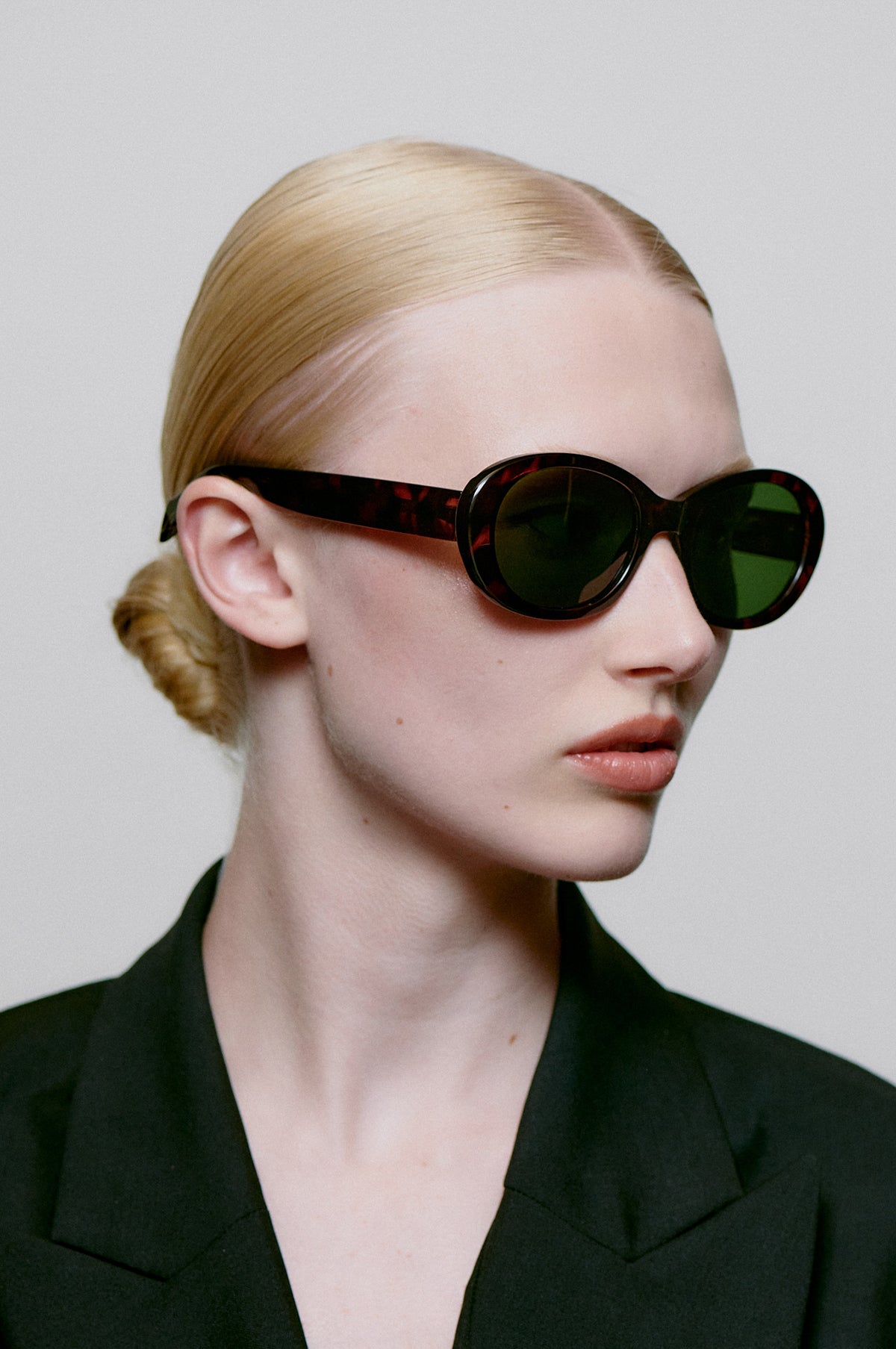 Anma Sunglasses Demi Tortoise