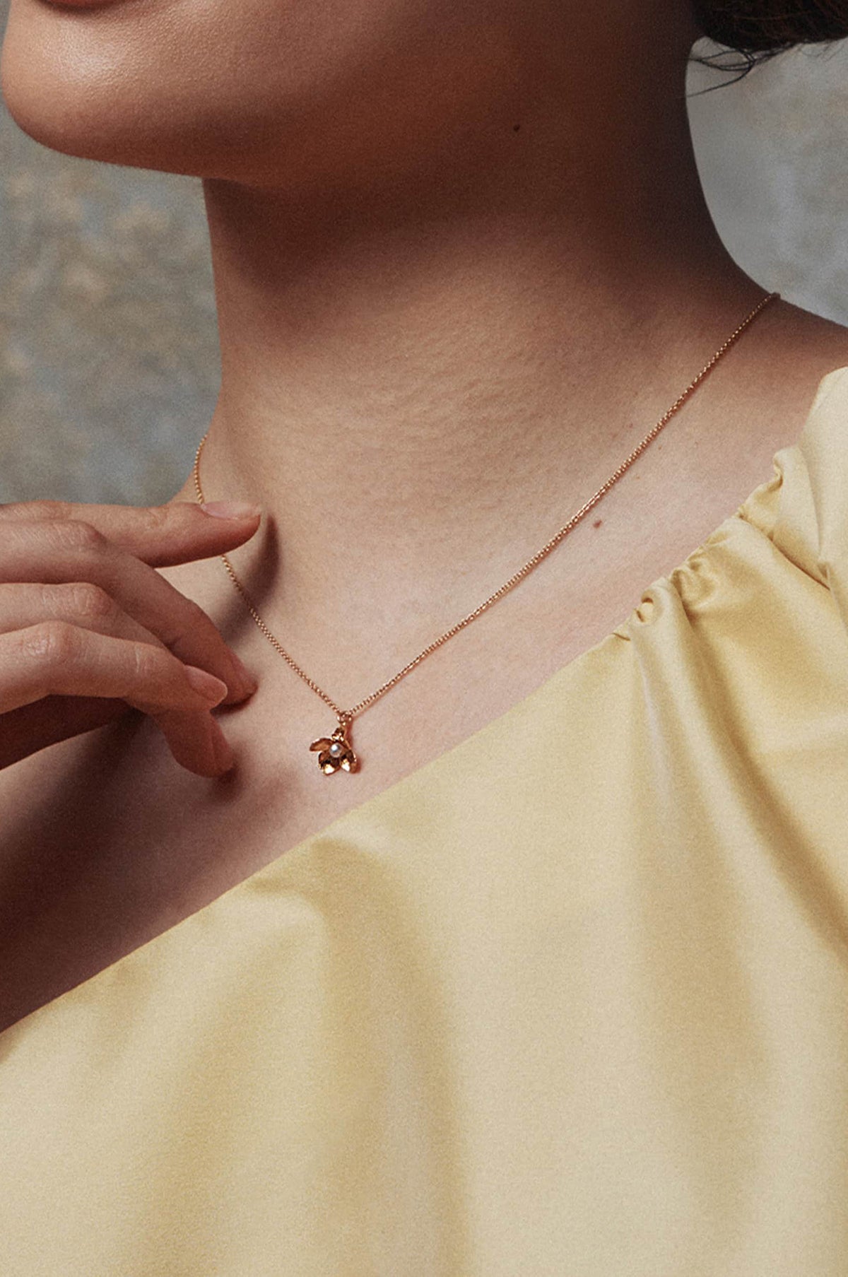 Cuckoo Flower Necklace with Pearl Gold