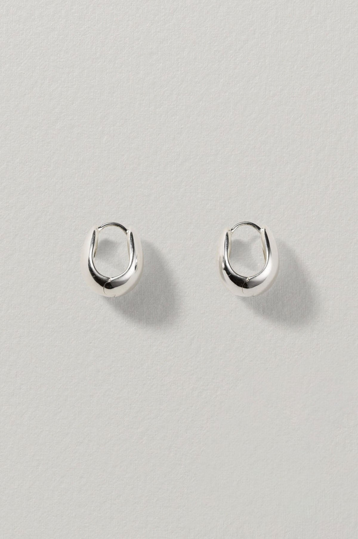 Gentle Slope Hoops Silver