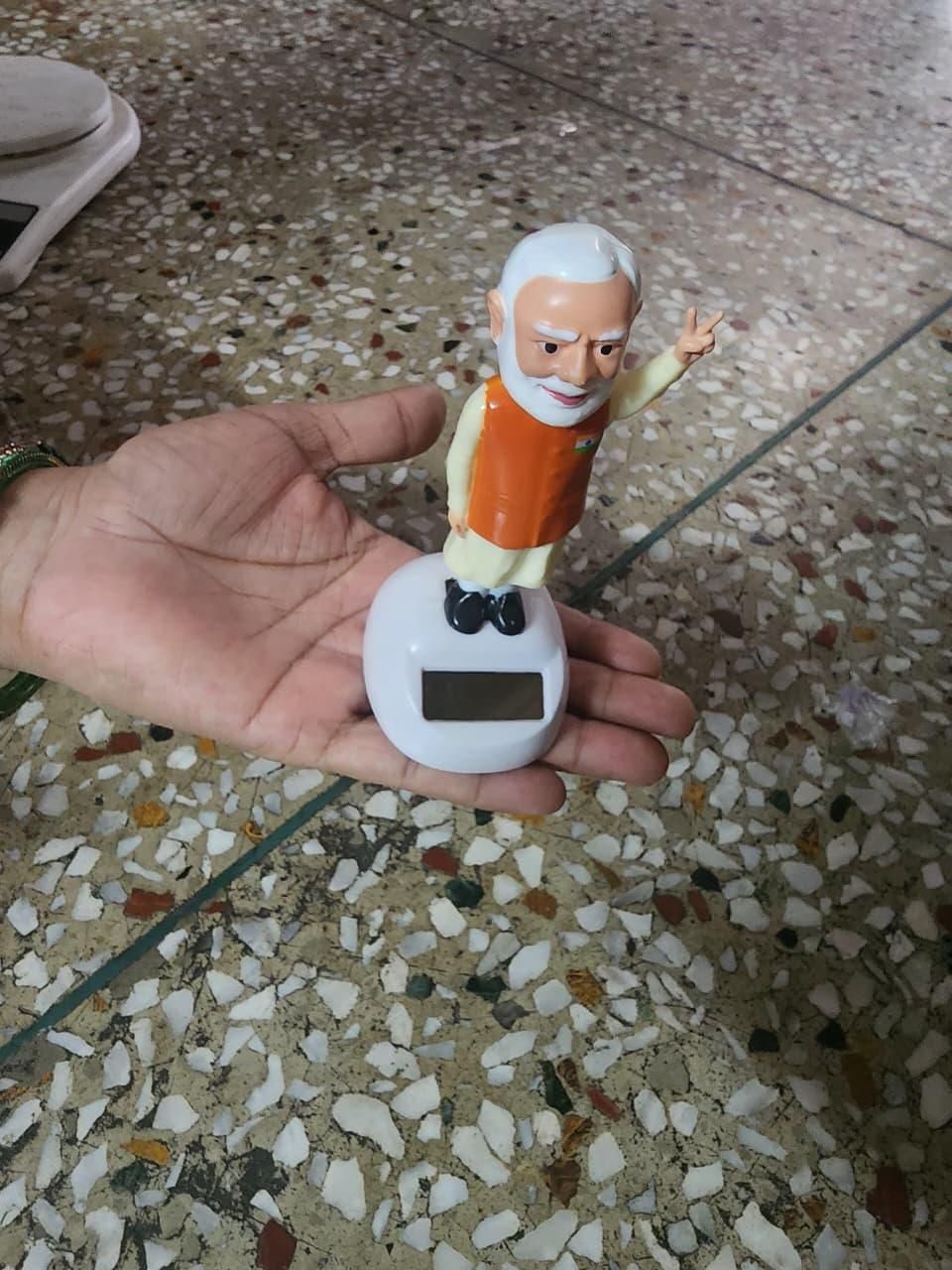 Solar Waving Modi Ji Statue (Pack of 2)