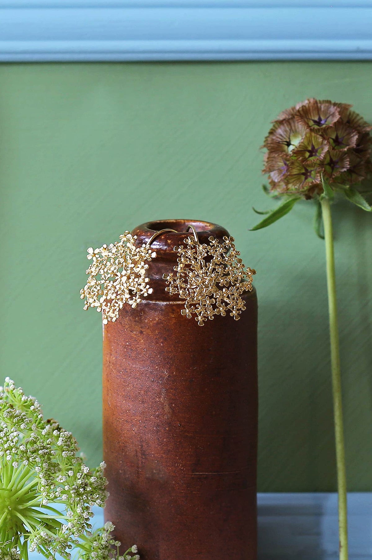 Cow Parsley Bloom Hook Earring Gold