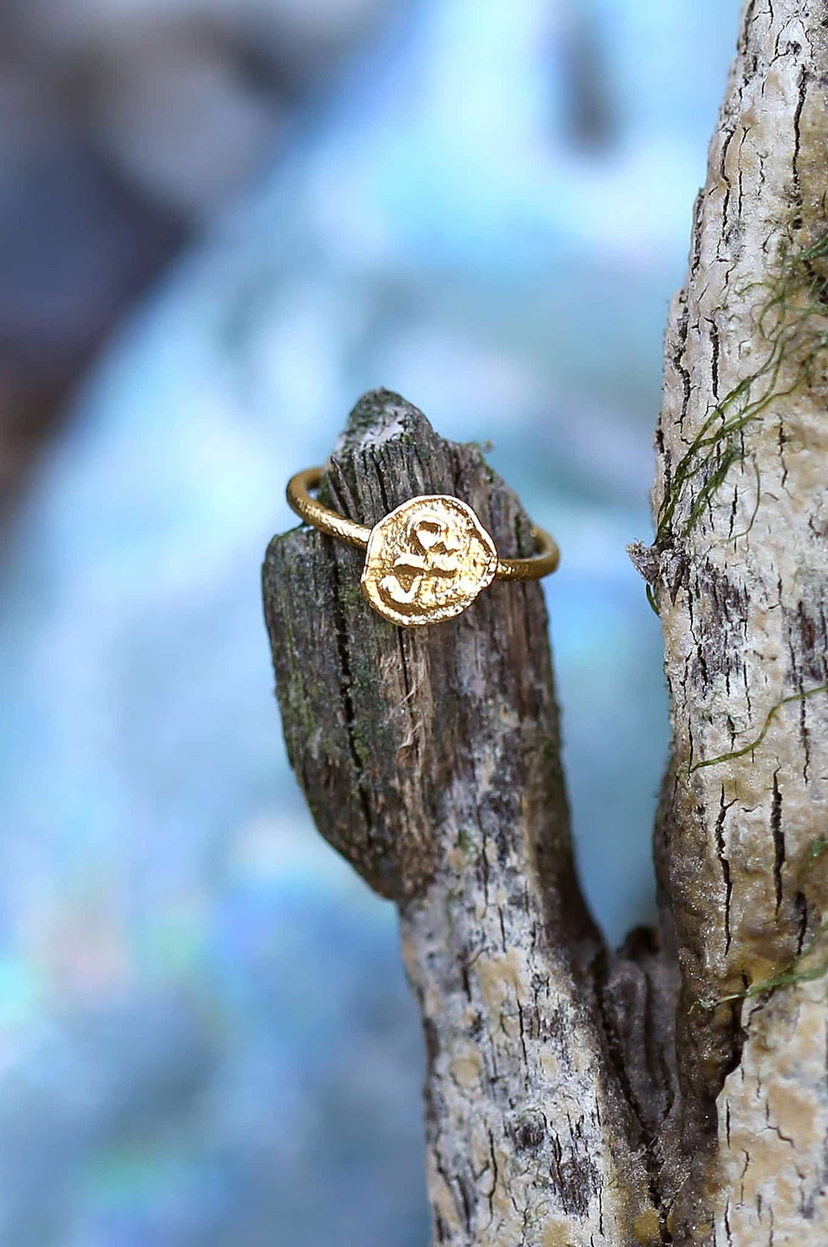 Mudlarked Anchor Token Stacker Ring Gold