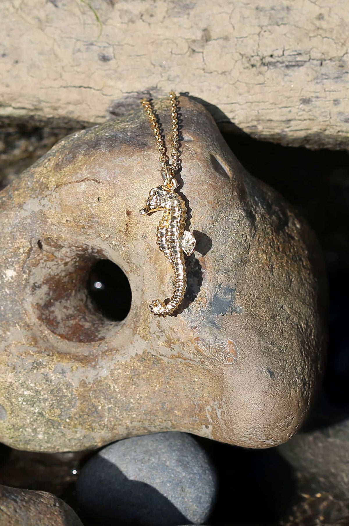 Seahorse Necklace Gold