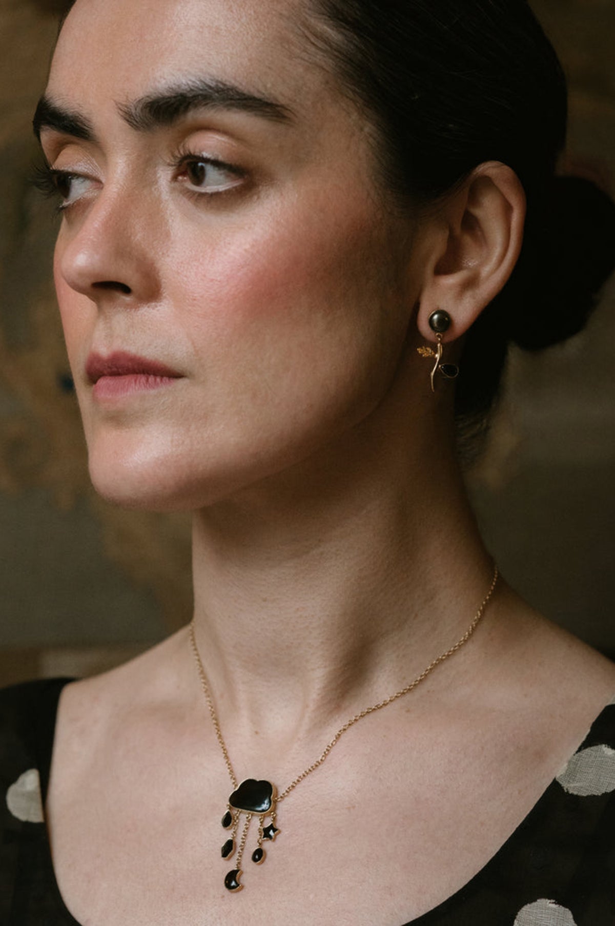 Cloud and Rain Chain Drop Jet Necklace