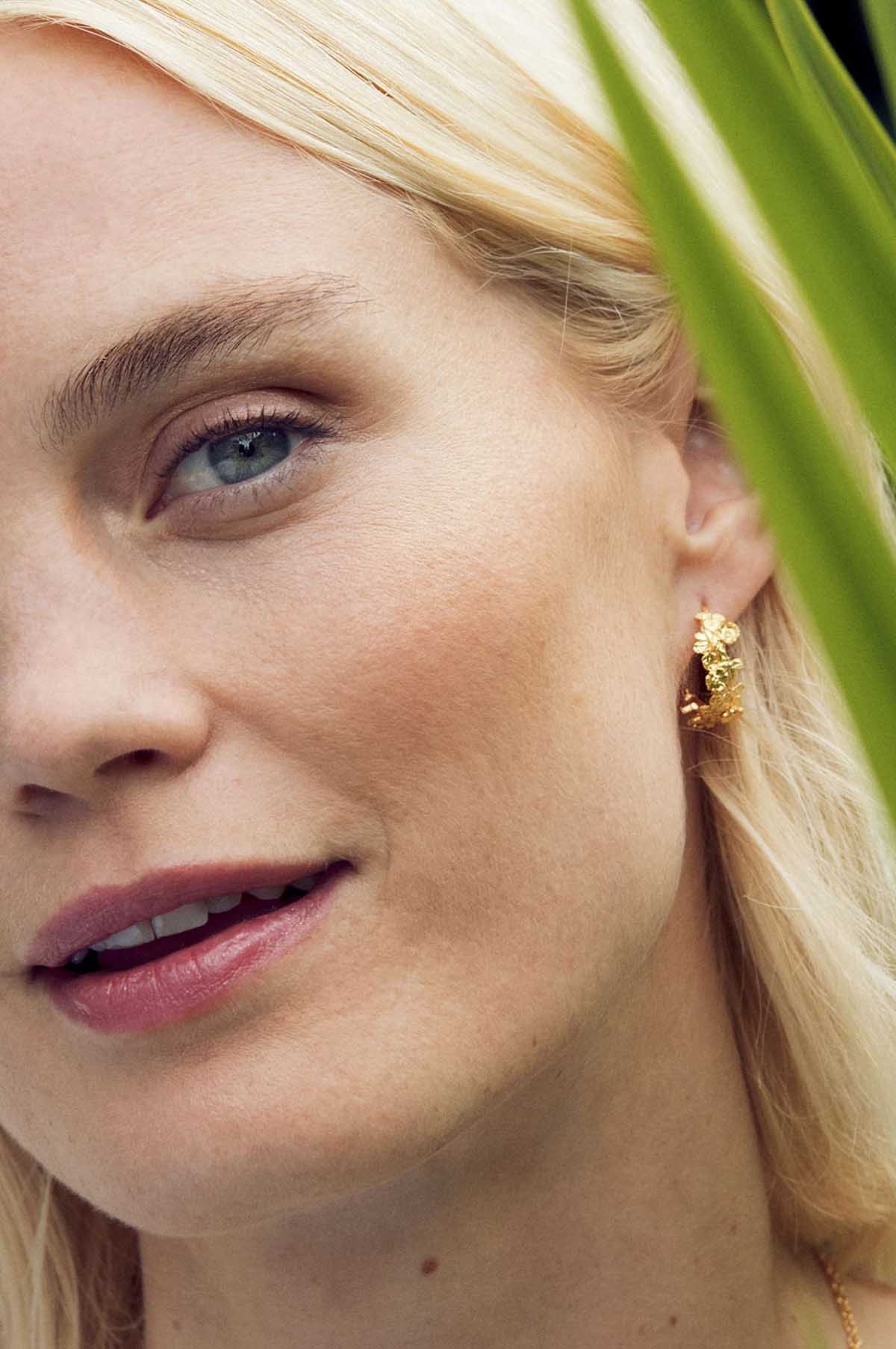 Wildrose Wide Hoop Earrings Gold